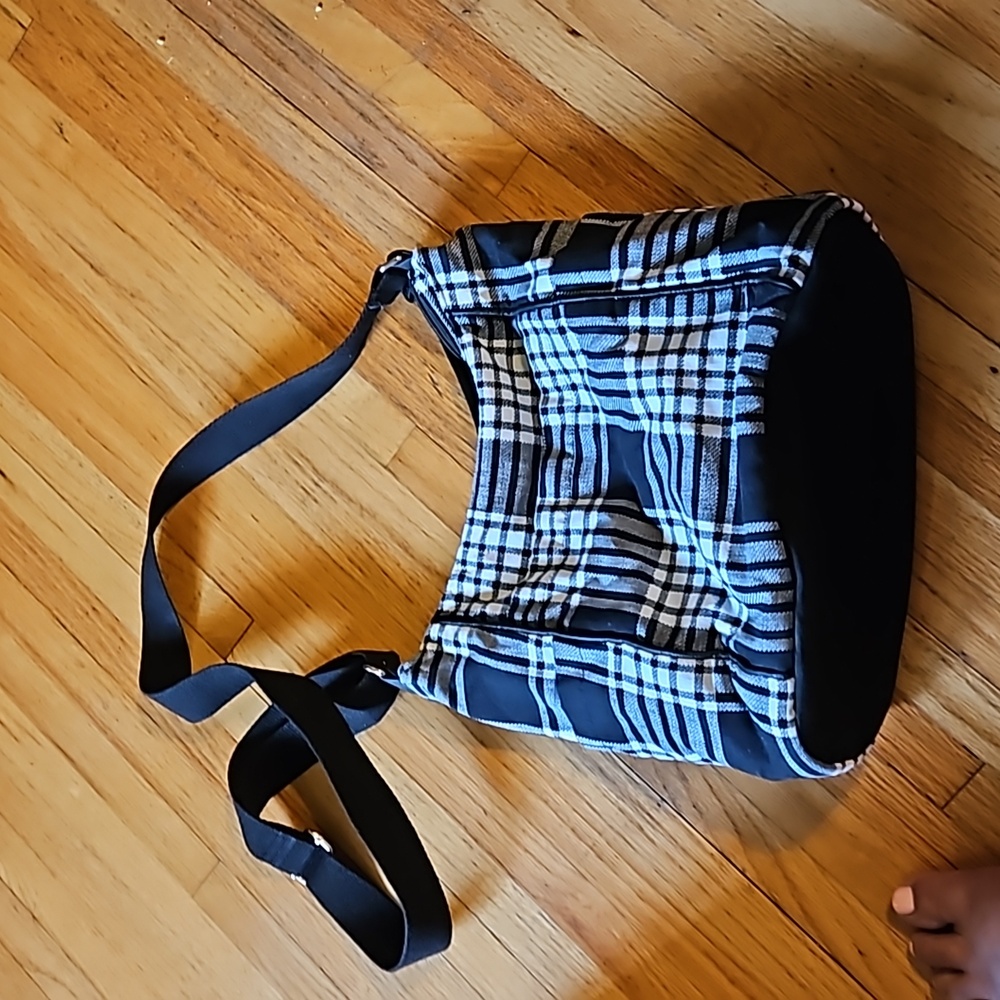 Thirty-one Free To Be Carry All purse